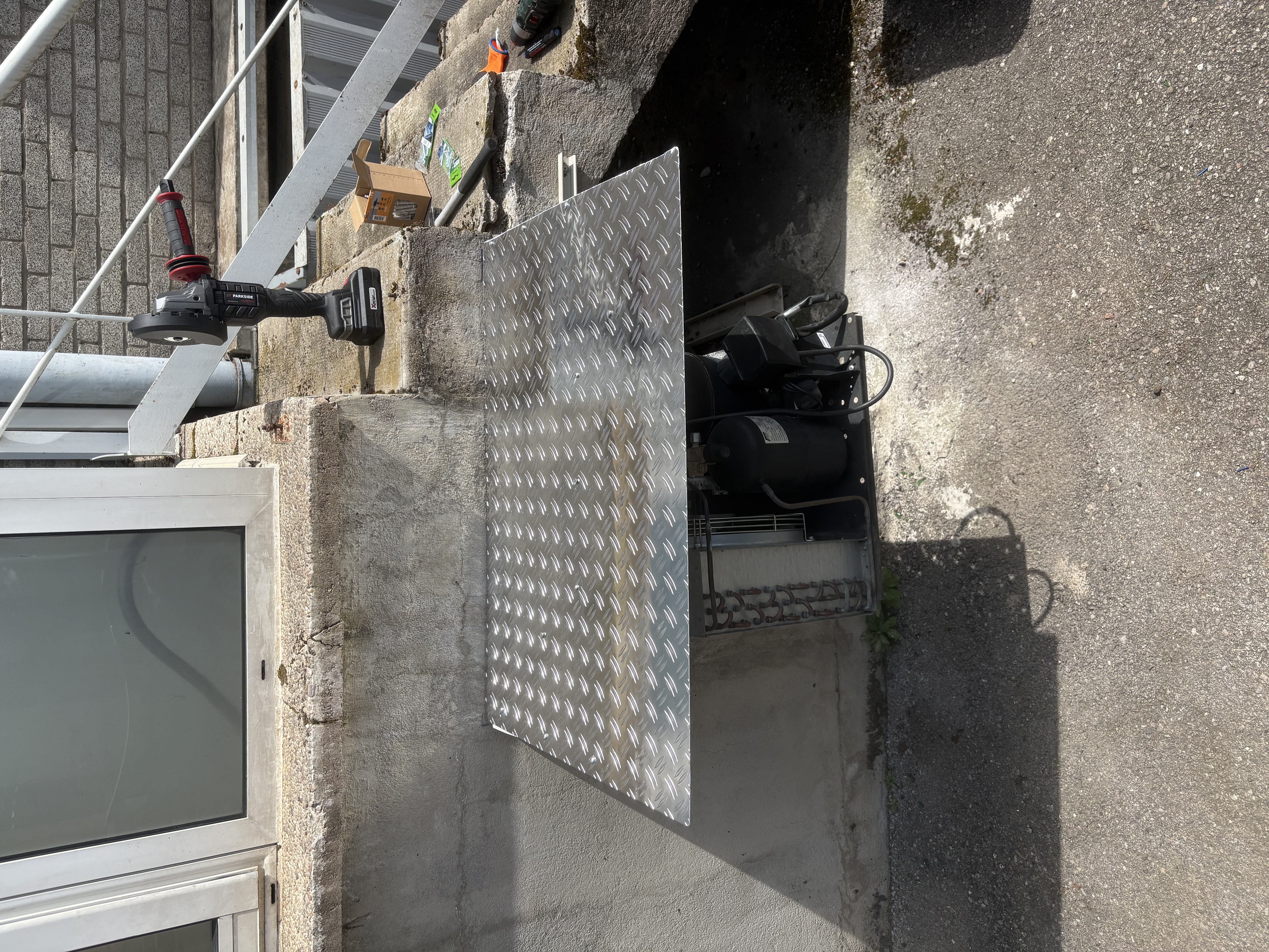 Abris sur moteur Chambre Froide